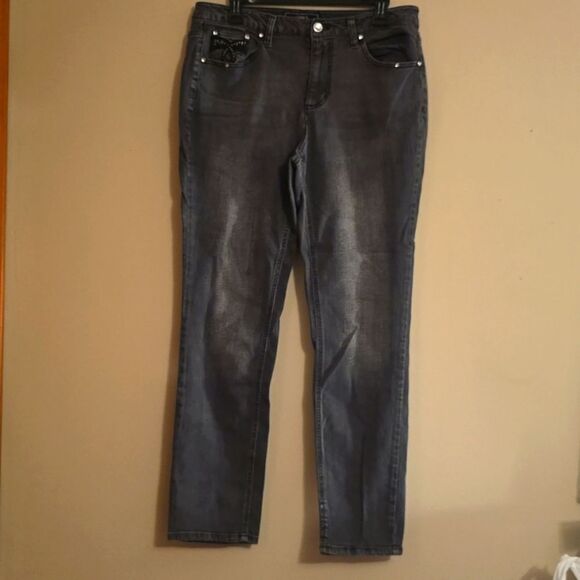 Cato Women's size 14 Soft Black‎ Jeans Bling Pockets 10 inch Rise - Picture 1 of 8
